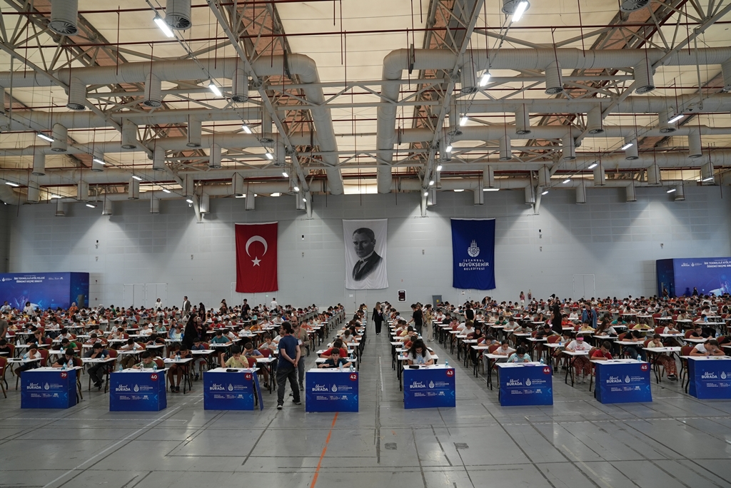 İBB Teknoloji Atölyeleri İçin Öğrenci Seçme Sınavı Yapıldı