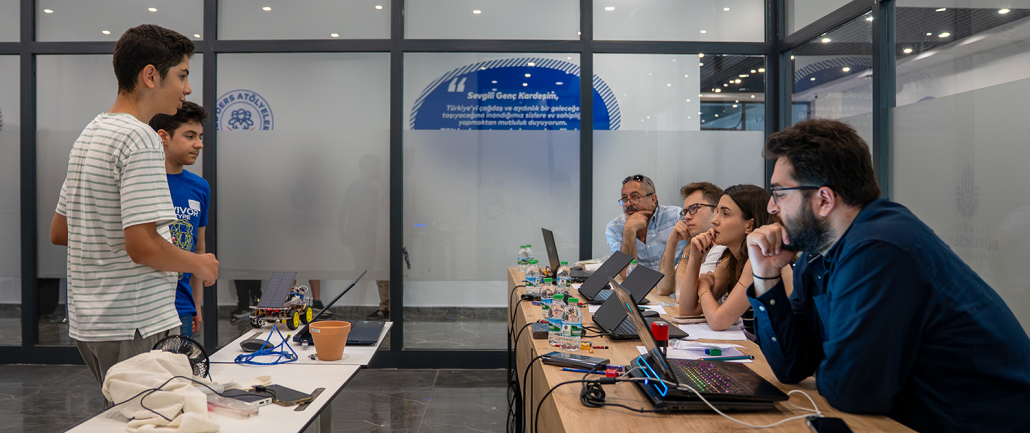 Teknoloji Atölyeleri’nde proje sunumu ve İBBTech Takımı seçmeleri heyecanı
